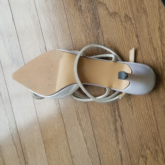 White sparkly Mid Heel - Picture 5 of 5